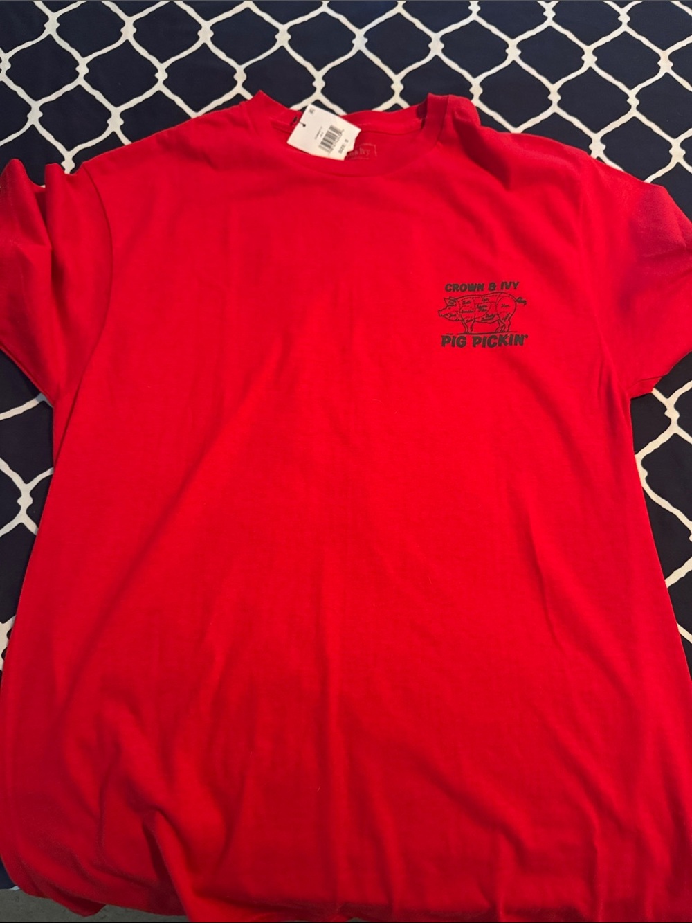 crown & ivy Red Short Sleeve Crewneck with Pig Pickin' Chest Graphic